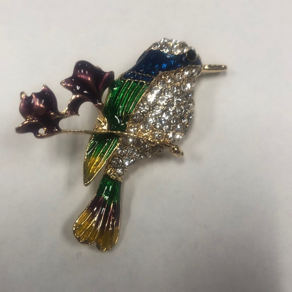 Bird Brooch with diamonds
